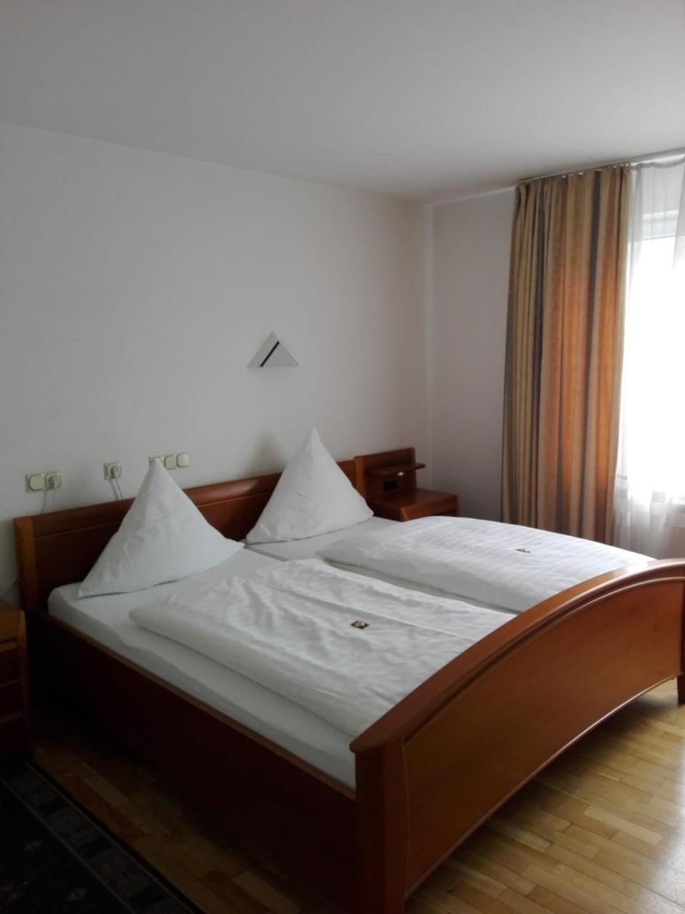 Hotel Restaurant 1000 Köln Ngoại thất bức ảnh