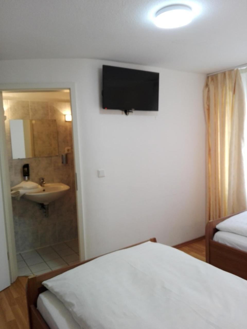 Hotel Restaurant 1000 Köln Ngoại thất bức ảnh